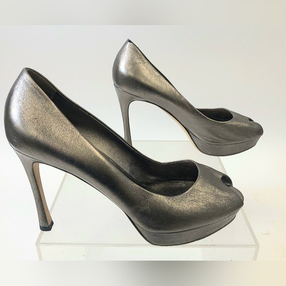 YSL Gold Pumps - Picture 12 of 16